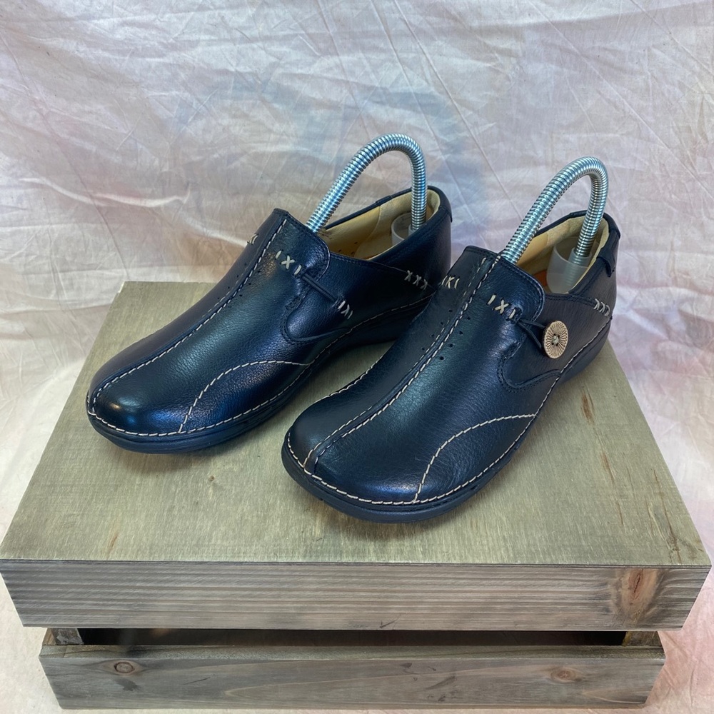 Unstructured By Clark’s - image 1